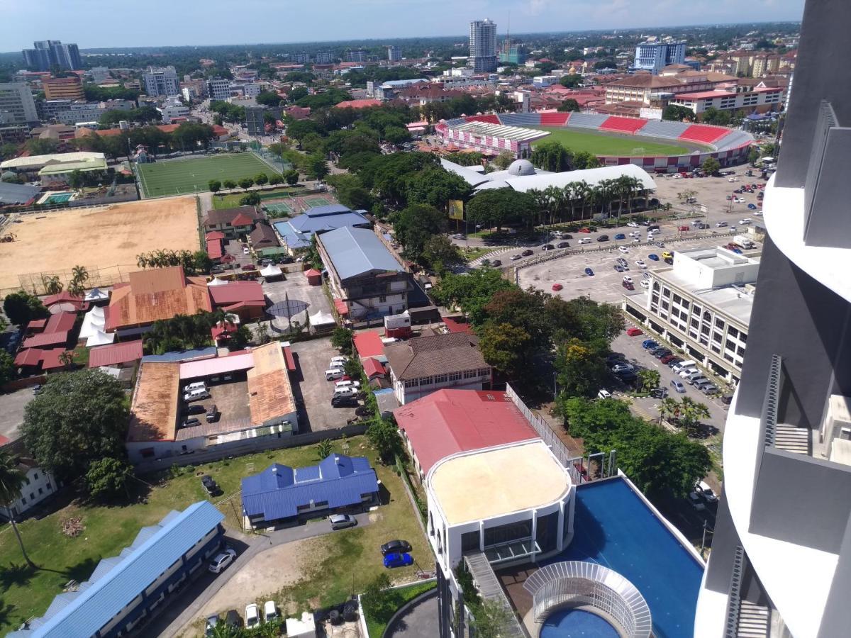 Golden Troika Kota Bharu - 2 Bedrooms Екстер'єр фото