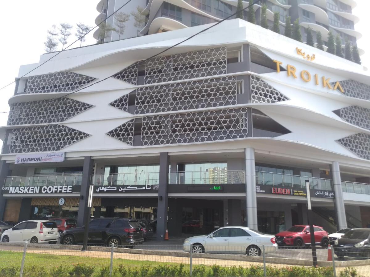 Golden Troika Kota Bharu - 2 Bedrooms Екстер'єр фото