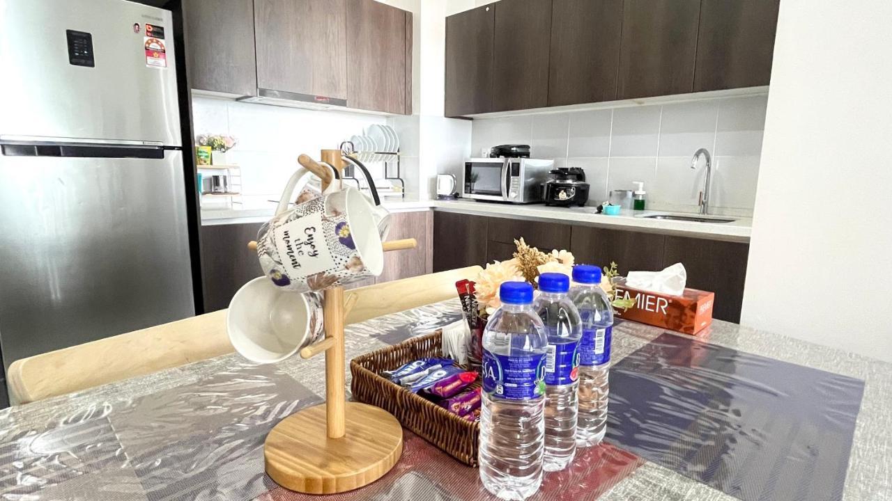 Golden Troika Kota Bharu - 2 Bedrooms Екстер'єр фото
